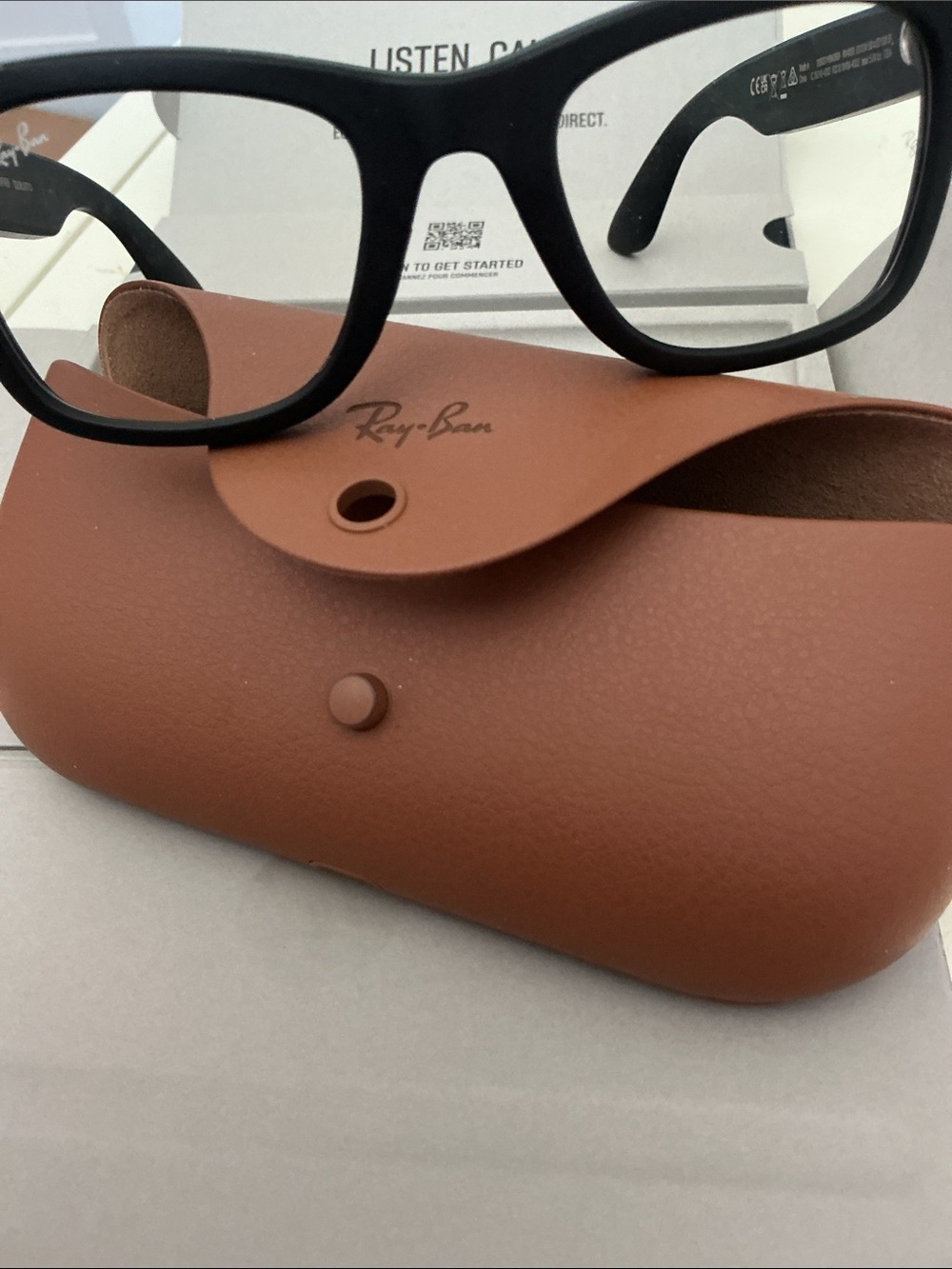 Ray-Ban Meta Matte Black Frame Sunglasses with Transitions to Green Lenses. NEW - Picture 9 of 9